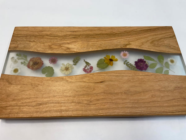 Charcuterie Board with Epoxy and Dried Flowers - CHCF18